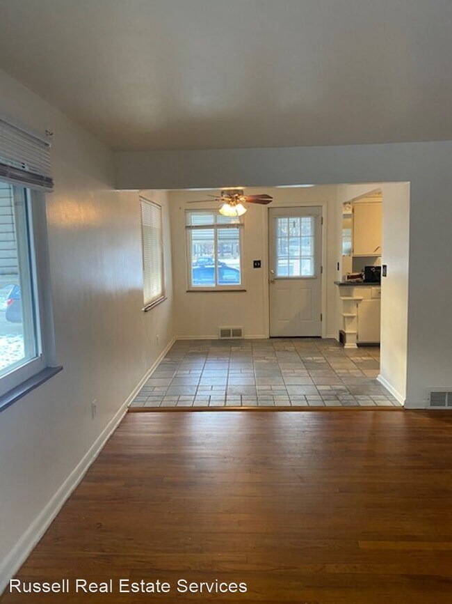 Building Photo - 2 br, 1 bath House - 6th St. 2918