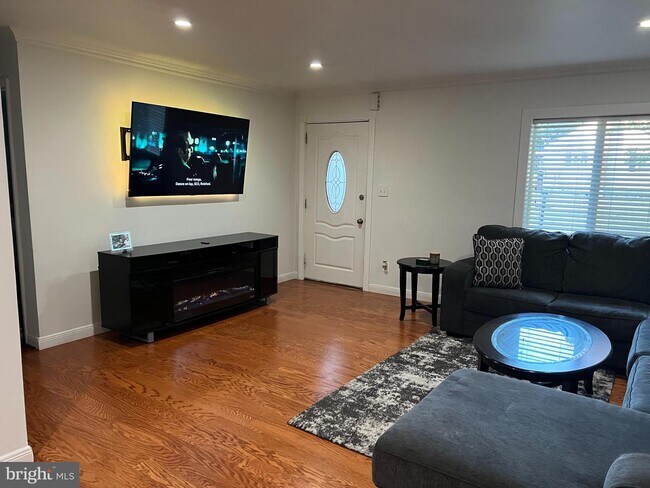 Foto del edificio - 6953 Decatur St