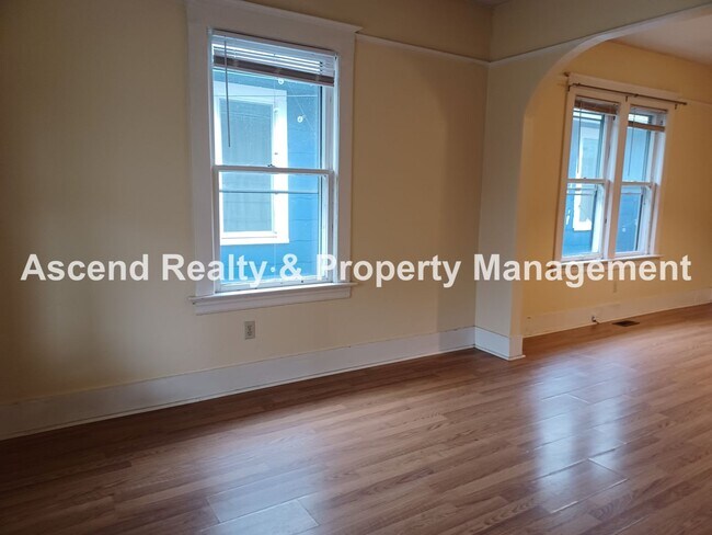 Foto del edificio - Refreshed Historic Popular Kenton Bungalow...
