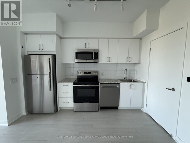 Photo du bâtiment - 4010 Eglinton Ave W