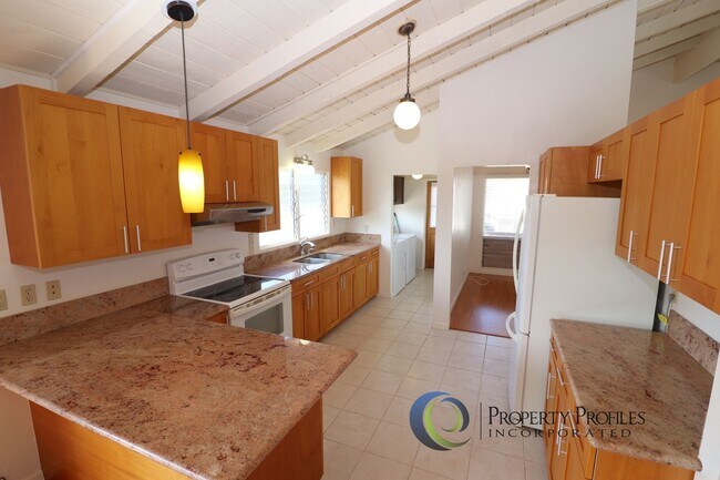 Building Photo - Newtown Perimeter Lot - 3 Bedroom 2 Bath Home - Available Now!