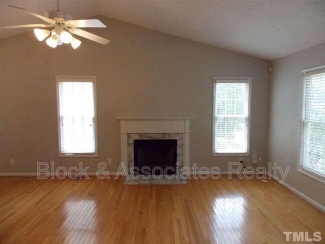Building Photo - 223 Mint Hill Dr