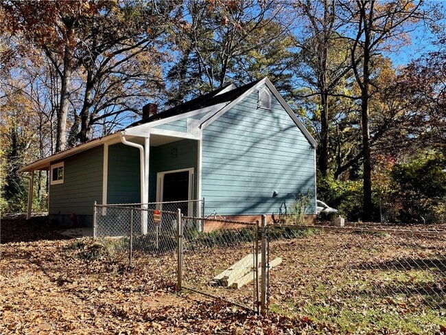 Building Photo - 4396 Briarcliff Rd NE