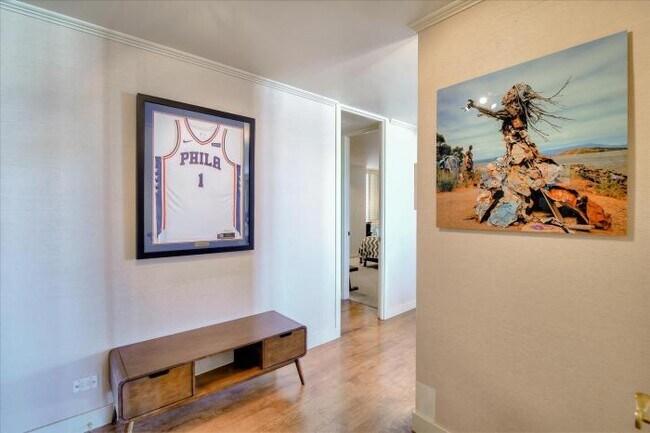 Building Photo - 2 bedroom in San Francisco CA 94115