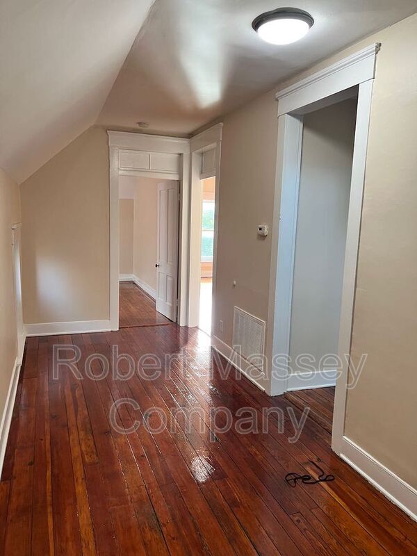 Photo - 932 Cherokee Rd Apartment