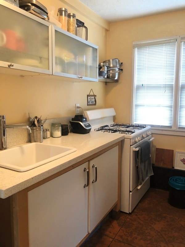 Building Photo - 2912 Windsor St