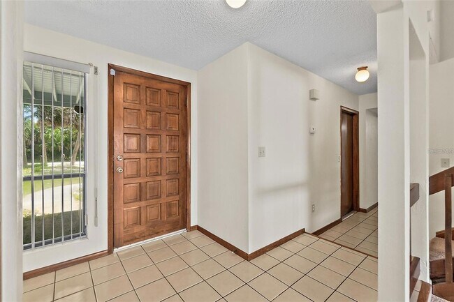 Foto del edificio - 1763 N Central Ave