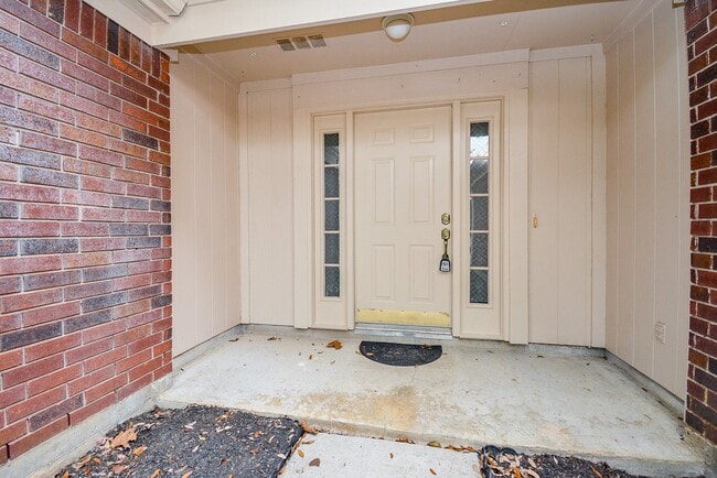 Building Photo - 1319 Irish Mist Ct