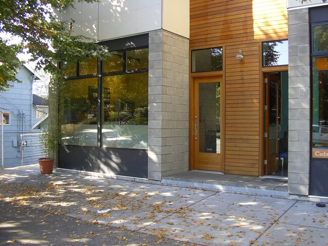 Building Photo - 3445 Studios