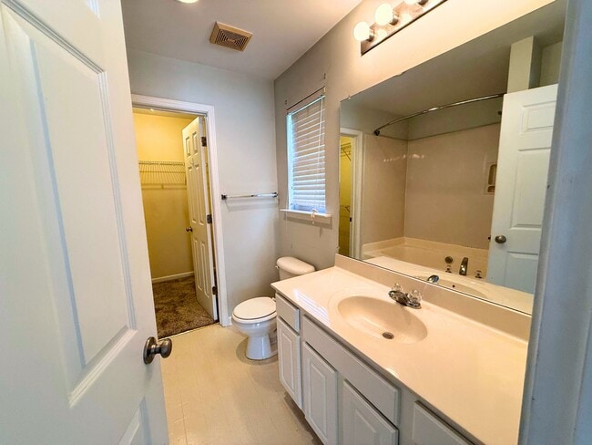 Building Photo - 209 Gibby Ln
