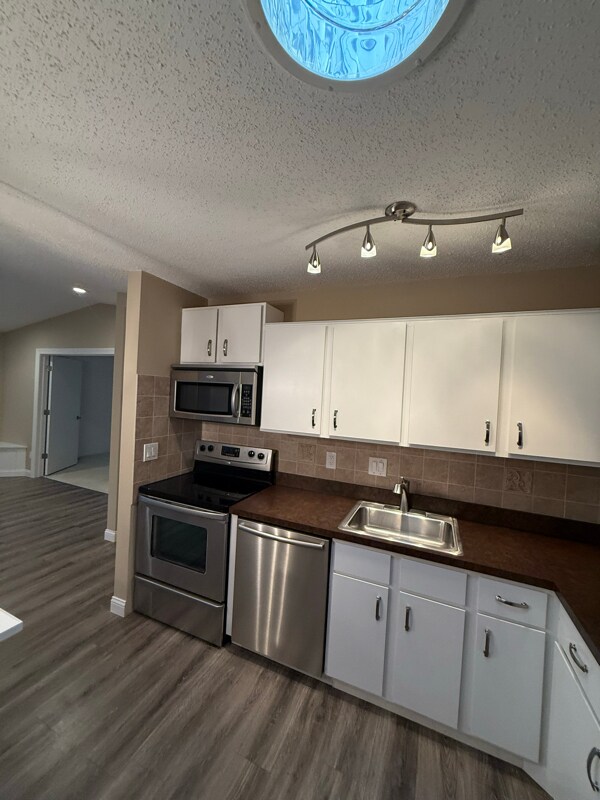 Foto del edificio - 1181 Weston Ln N