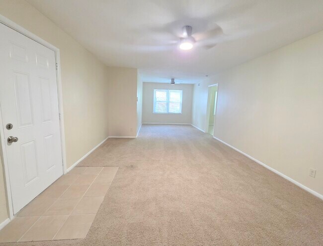 Building Photo - 4014 Sun Valley Dr