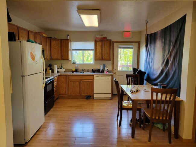 Foto del edificio - 5 Bedroom Duplex Unit