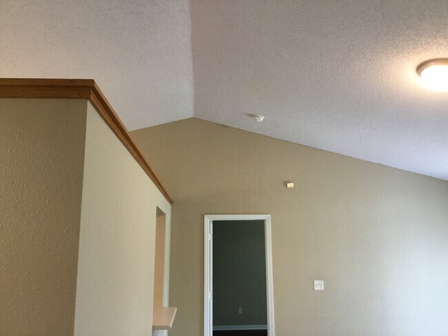 Foto del edificio - 5819 Woodcote Drive
