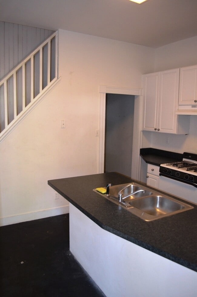 Photo - MAIN218B Apartment