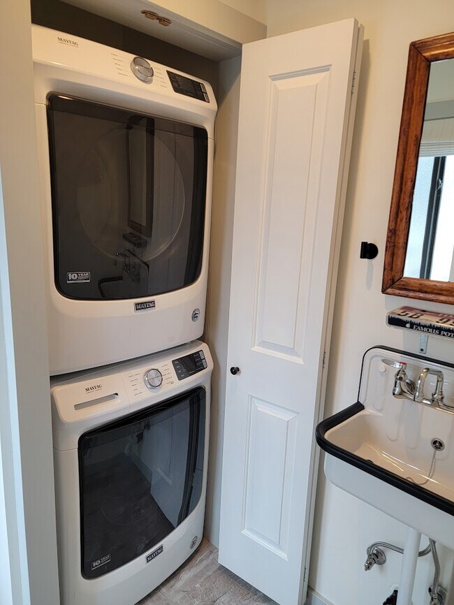 Foto del edificio - 311 Andora Ln