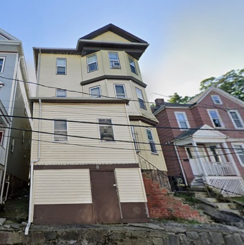 Building Photo - 8 Eldora St