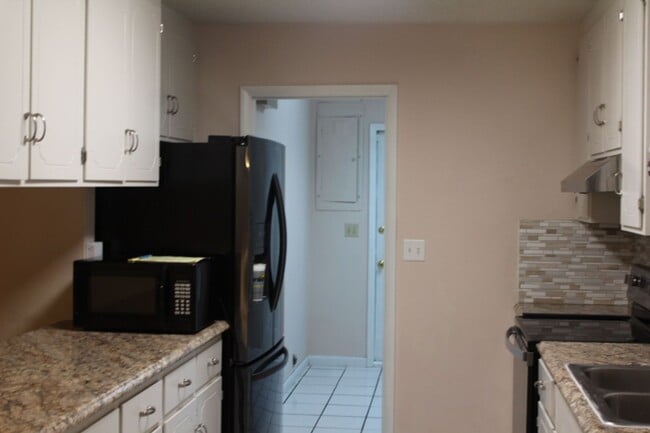 Foto del edificio - Quiet 3/2 Brick Home in Marianna