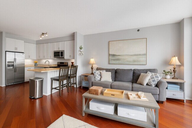 Foto del edificio - 600 N Kingsbury St