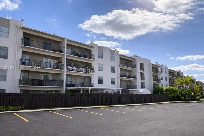 Foto del edificio - 5755 W 20th Ave