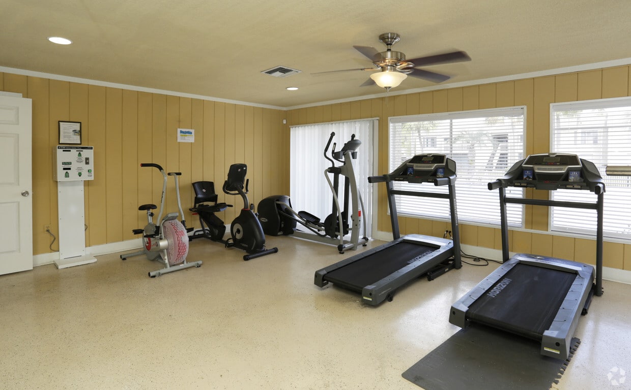 Oaks on Monument Apartments Jacksonville, FL