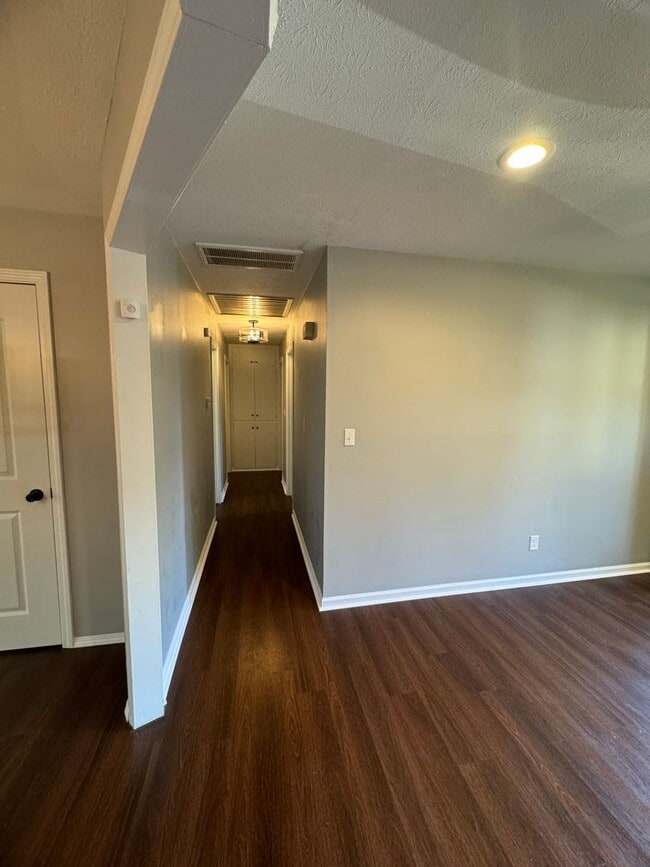 Building Photo - 3519 E Fruitwood Ln