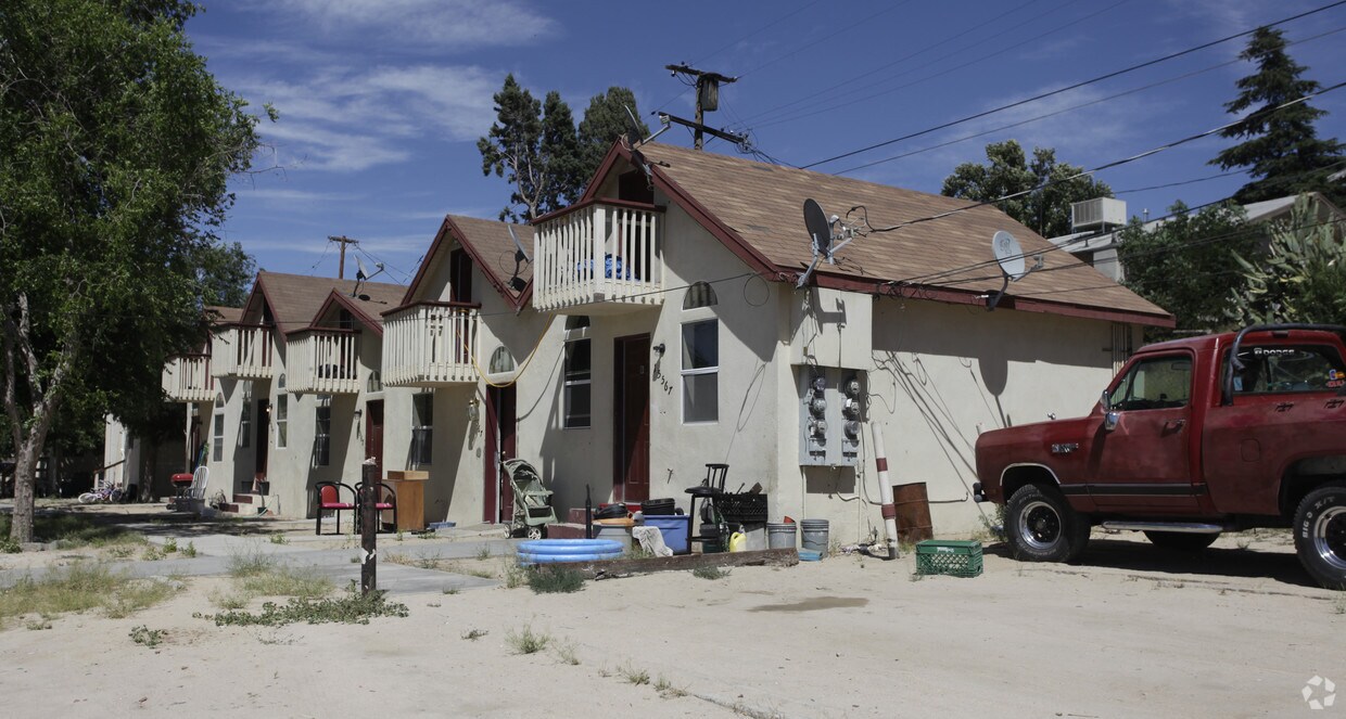 Building Photo - 15567 B St