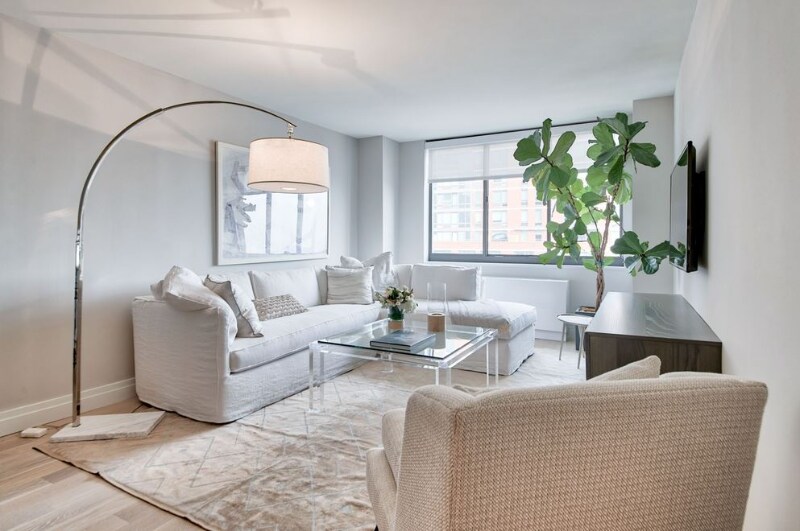 Foto principal - 226 E 95th St
