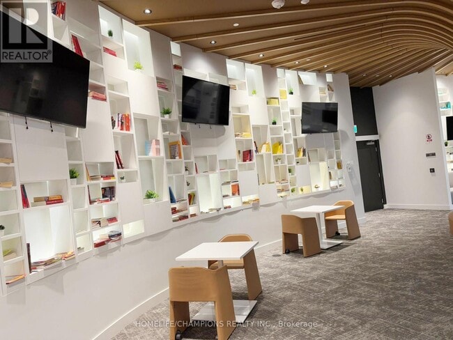 Building Photo - 2033 Kennedy Rd