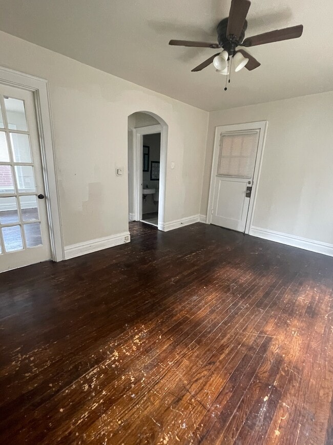 Living Room - 3885 Meramec Street