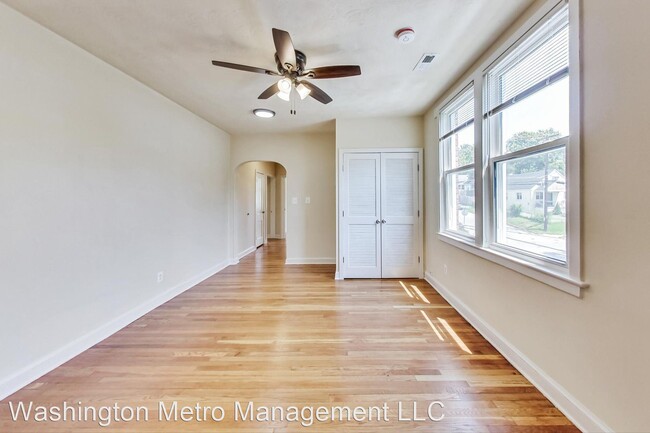 Building Photo - 2 br, 1.5 bath House - 202 Maryland Park D...