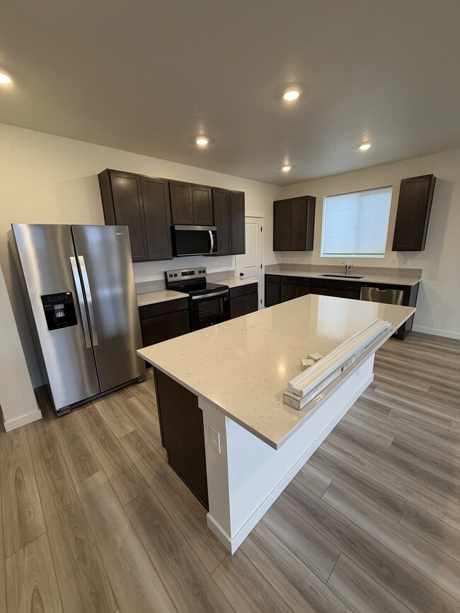 Foto del edificio - 7898 E Hilton Head St