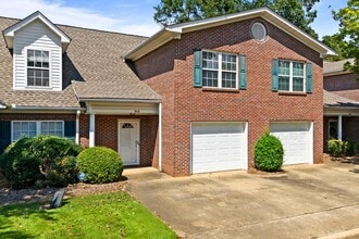 Building Photo - 2428 E University Dr
