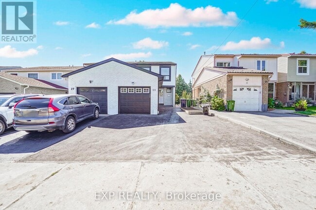 Building Photo - 25 Nabob Crescent