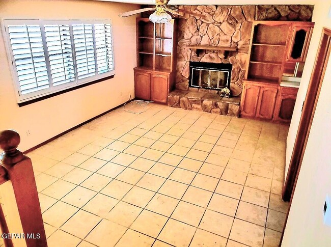 Building Photo - 11824 Pete Rose Dr