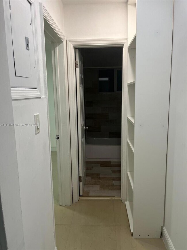 Foto del edificio - 1641 Taft St
