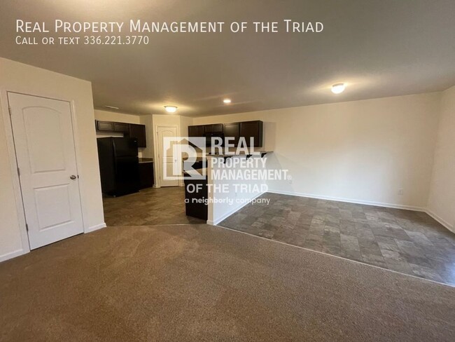 Building Photo - 357 Royal Fern Dr