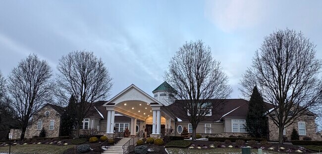 Foto del edificio - 950 Nathaniel Trl