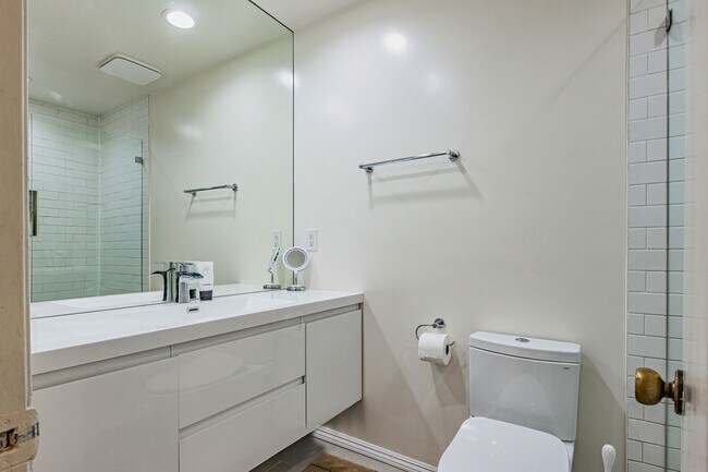 Foto del edificio - 1720 Mission St