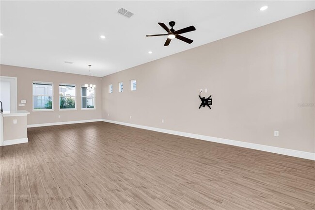 Foto del edificio - 10205 Pearson Ave