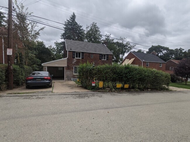 Building Photo - 1515 Sylvan Ter