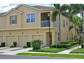 Building Photo - 3775 Parkridge Cir