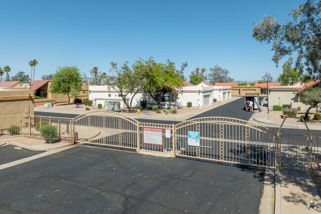 Foto del edificio - River Run Townhomes