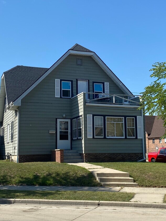 Primary Photo - 2400 Taylor Ave