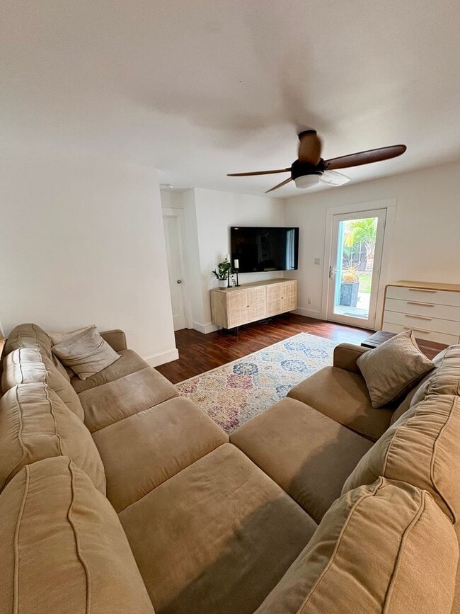 Building Photo - Imperial Beach - THE PERFECT BEACH COTTAGE 2 Bedroom / 2 Bath - Large lot! Don't Miss out!