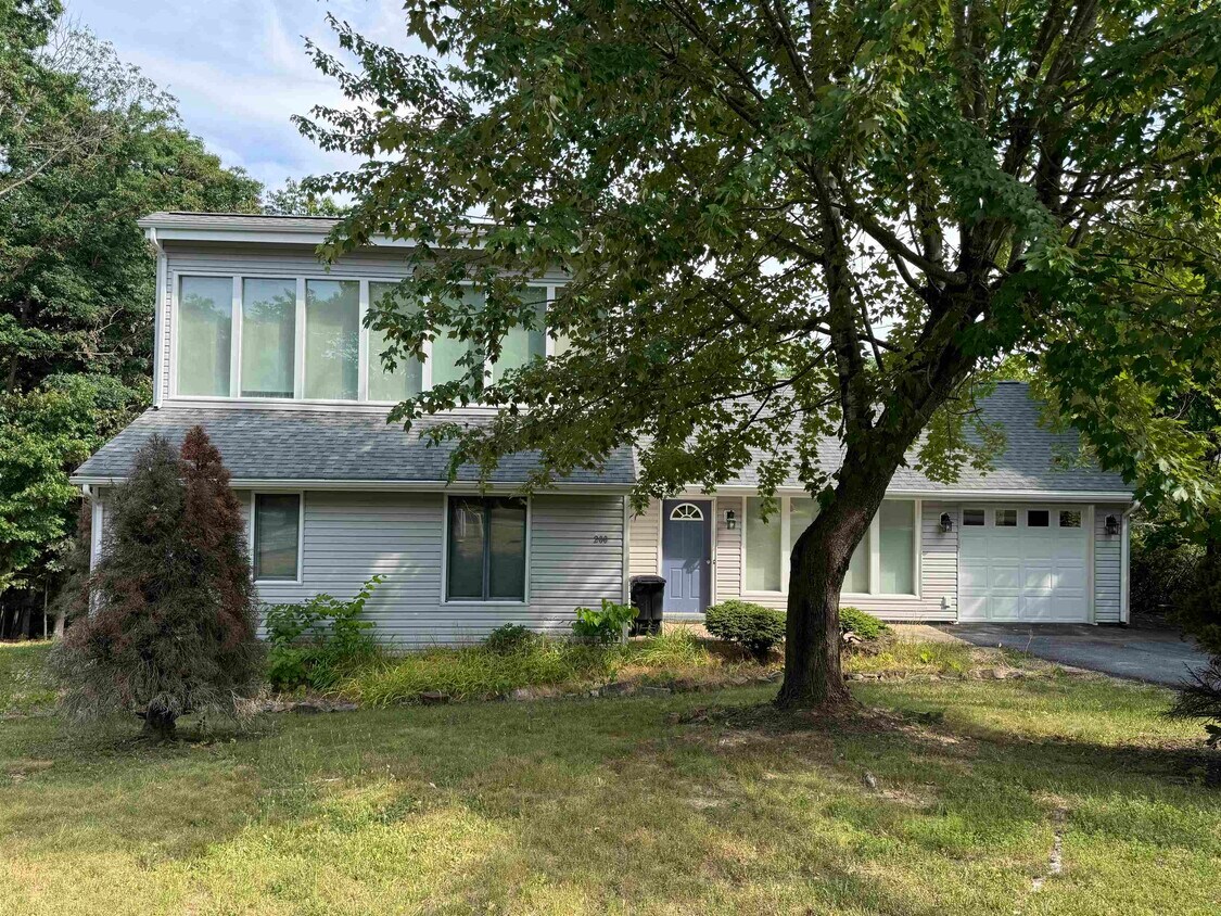 200 Alleghany Dr, McGaheysville, VA 22840 House Rental in