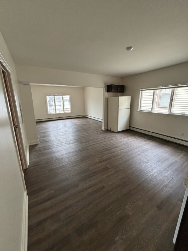 Foto del edificio - 85 Laverack Ave