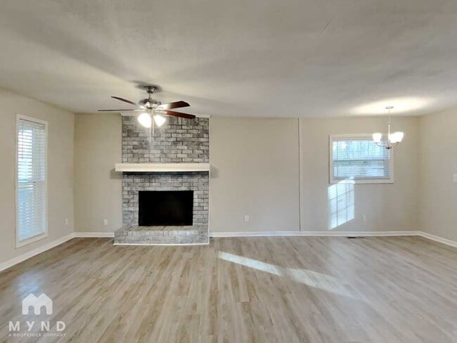 Foto del edificio - 456 Hardy Way