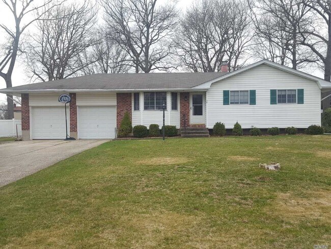 Building Photo - 26 Raven Dr