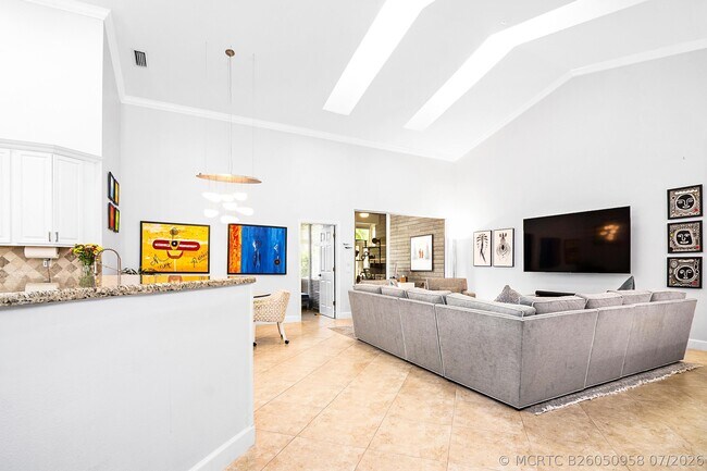 Foto del edificio - 2102 Mahogany Pl